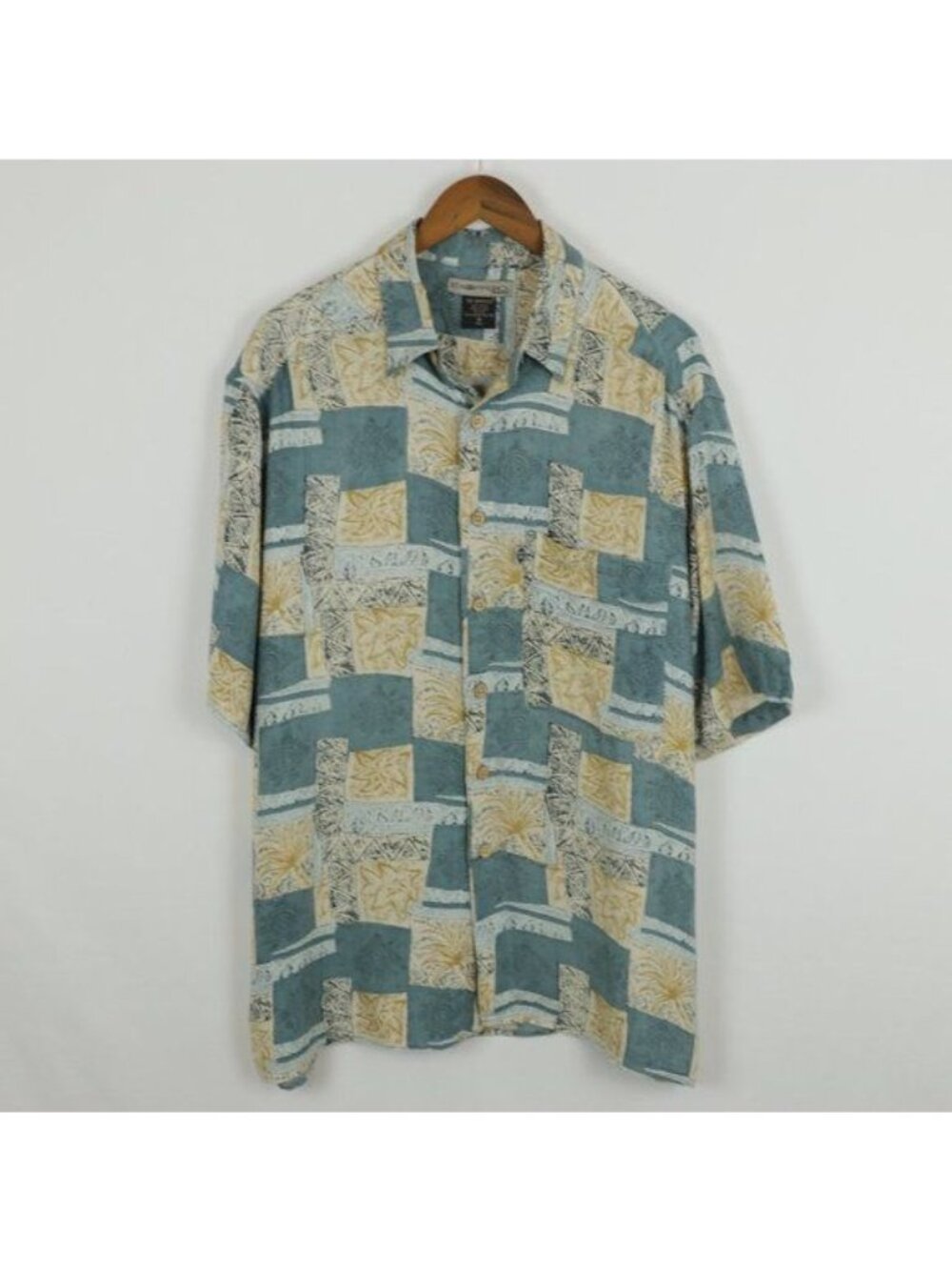 Exofficio Travel Men's Medium Blue Cream Lightweight Casual Button Up  Shirt